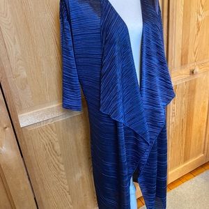 NWT LulaRoe Shirley-M